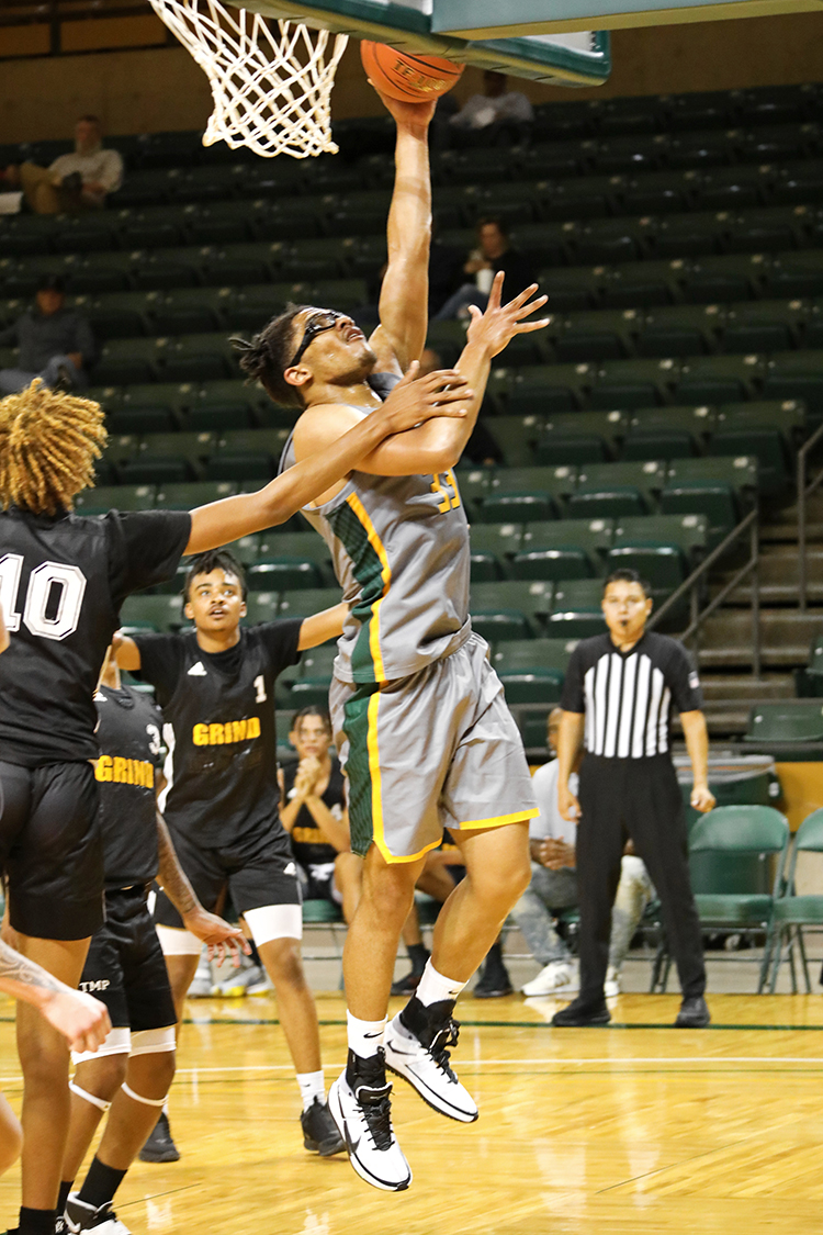 Franklin Agu, MC Chaparral Basketball, in action