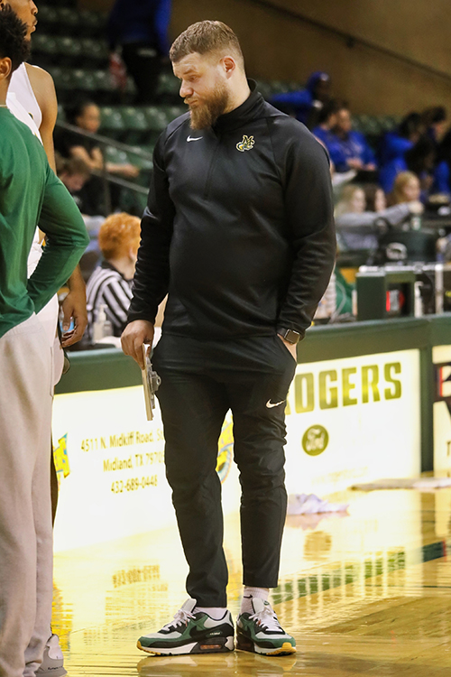 Assistant Coach Stanimir Zivulj